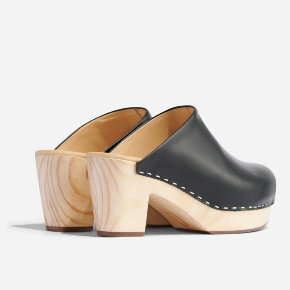 Nisolo Black Leather Clog Mules - Picture 5 of 11